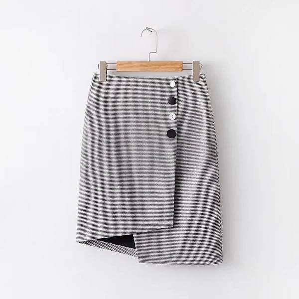 Modern női kockás szoknya magas derékkal, aszimmetrikus hosszúsággal