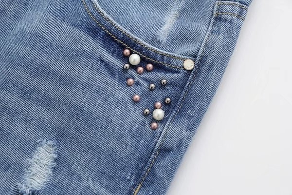 Modern női farmer - késői és díszítéssel