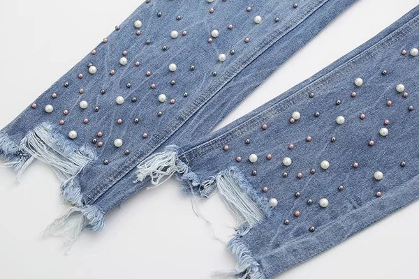 Modern női farmer - késői és díszítéssel