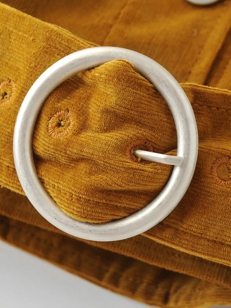 Tavaszi rövid női kabát mustár színben