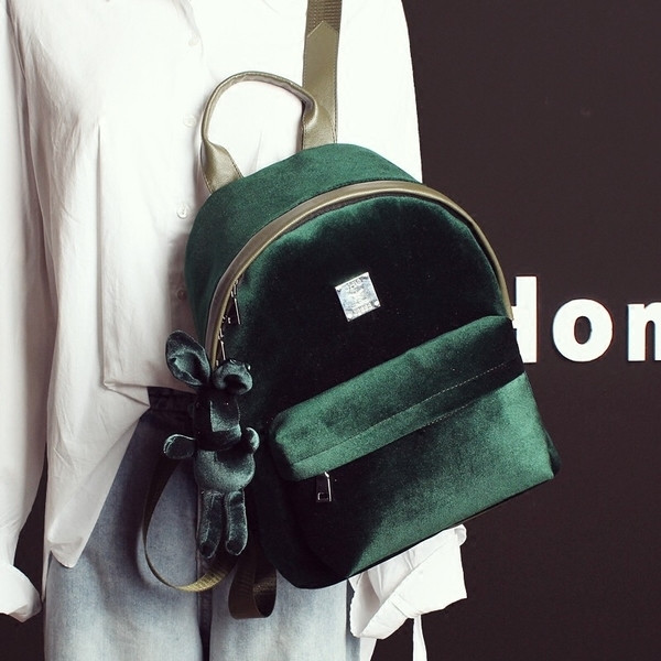 Egyszerű női hátizsák kiegészítővel három színben