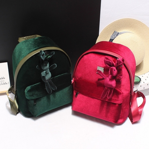 Egyszerű női hátizsák kiegészítővel három színben