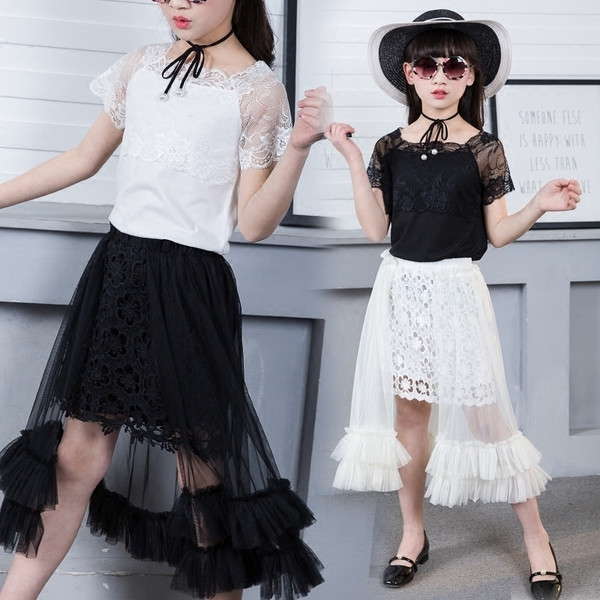 Set elegant pentru copii din doua parti-bluza cu dantela si fusta lunga cu tul si dantela in alb si negru