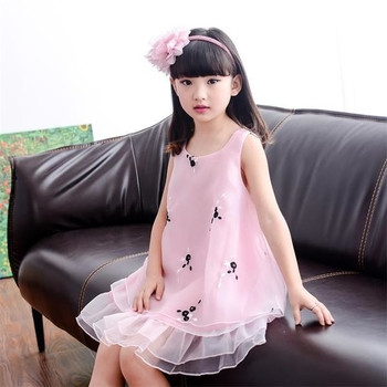 Нежна детска рокля с бродерия и малък тюл в бял и розов цвят