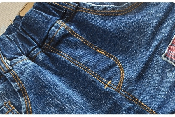 Stílusos gyerekfarmer mintás fiúknak, mindennapi használatra