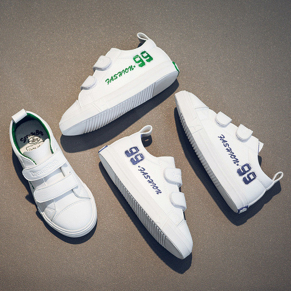 Egyszerű gyerek tornacipő fiúknak és lányoknak mindennapi használatra alkalmas matricákkal