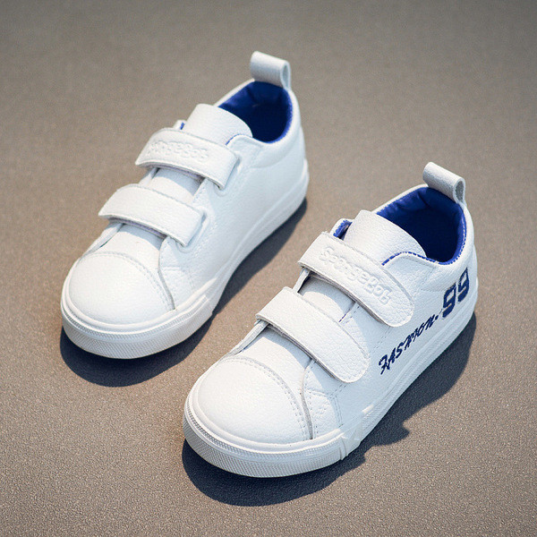 Egyszerű gyerek tornacipő fiúknak és lányoknak mindennapi használatra alkalmas matricákkal