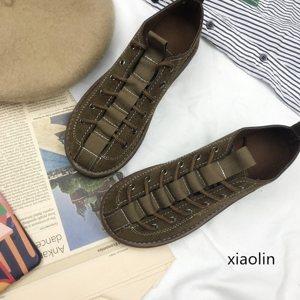 Un model interesant de adidasi de dama cu cravate in doua culori