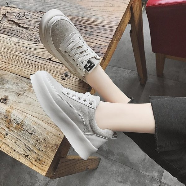 Alkalmi női tornacipő, három színben, platformmal