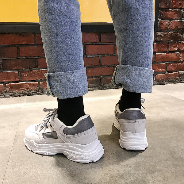 Női tornacipő mindennapi használatra és sportoláshoz