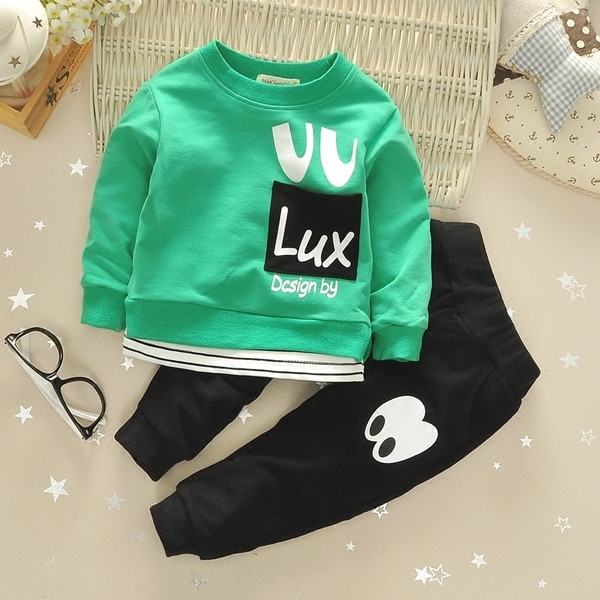 Sport és napi unisex gyerekcsapat két részből, három színben