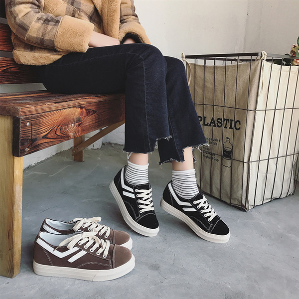 Alkalmi női tornacipő két színben