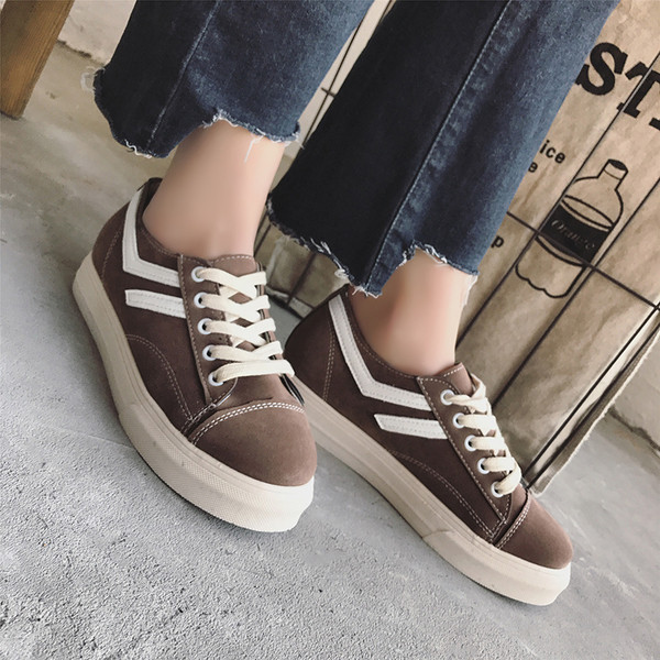 Alkalmi női tornacipő két színben