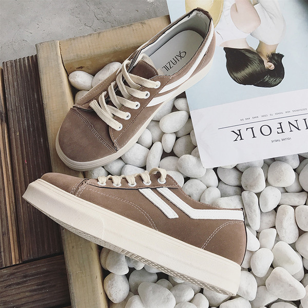 Alkalmi női tornacipő két színben