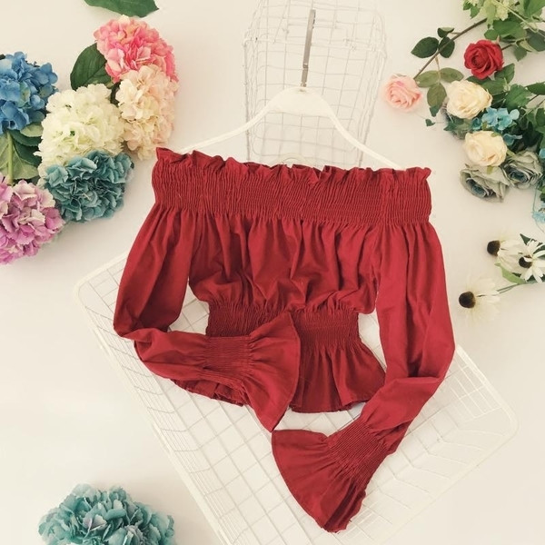 Дамска блуза с широки рамене