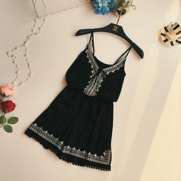 Rochie de dama cu broderie