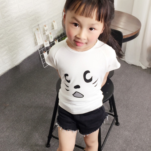 Egyszerű gyerek rövidnadrág lányoknak, mindennapi használatra alkalmas három színben