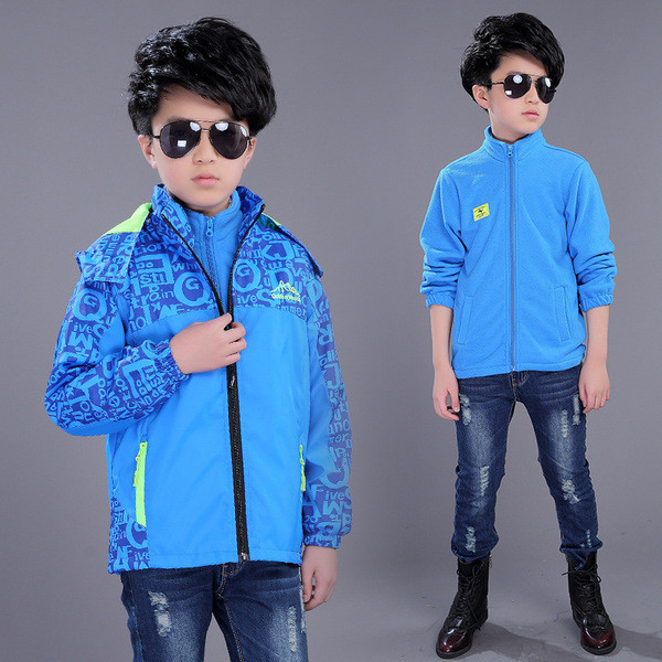 Geacă sport cu glugă