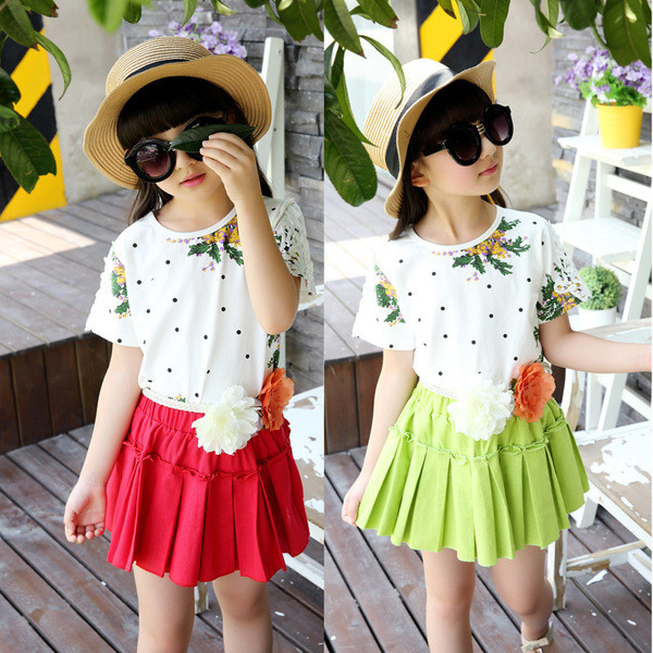 Friss nyári ruha virágokkal