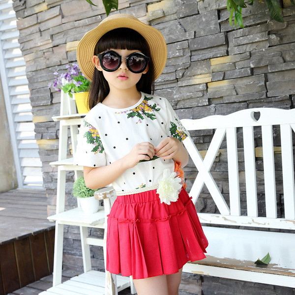 Friss nyári ruha virágokkal