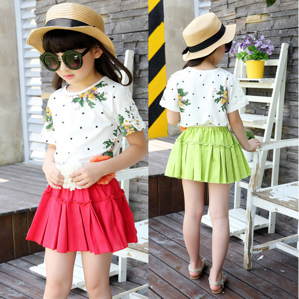 Friss nyári ruha virágokkal