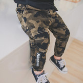 Pantaloni sport-casual de camuflaj pentru baieti