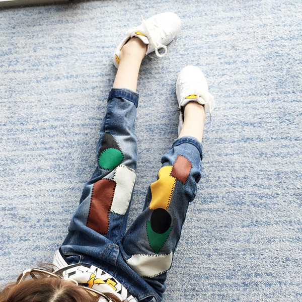 Ενδιαφέρον παιδικά τζιν 9/10 για κορίτσια με πολύχρωμο αποτέλεσμα