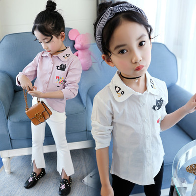 Детска риза за момичета с V-oбразна яка и мини апликации в два цвята