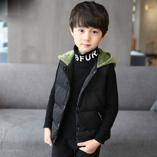 Σπορ-κομψό γιλέκο  με κουκούλα