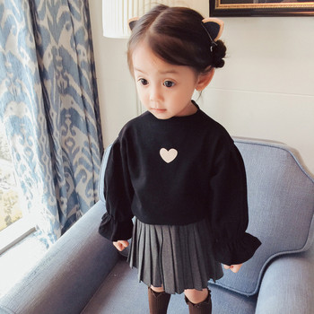 Пролетно-есенна детска блуза за момичета с О-образна яка,мини апликация сърце и широки ръкави в три цвята