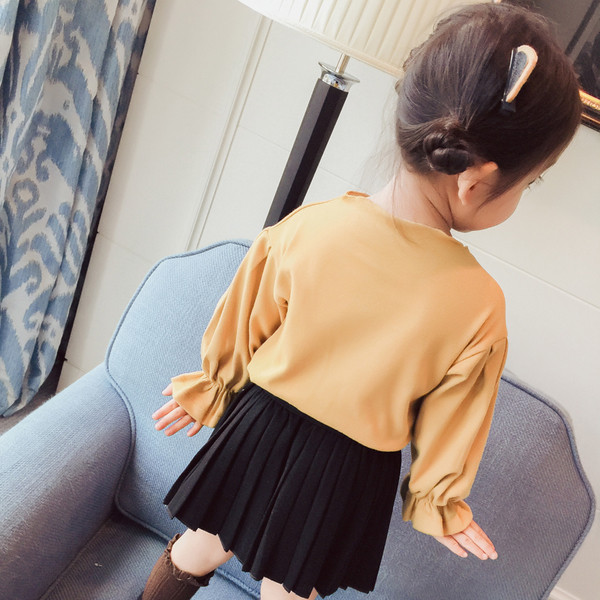 Bluză pentru copii de primăvară-toamnă pentru fete cu guler în formă de O, aplicație mini inimă și mâneci largi în trei culori