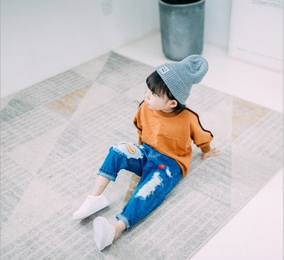 Ενδιαφέρουσα παιδικά τζιν unisex με  emoticons σε δύο χρώματα