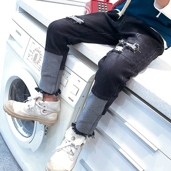 Κομψά παιδικά τζιν για αγόρια σε σκούρο χρώμα