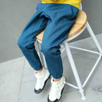 Άνετα παιδικά παντελόνια για αγόρια, κατάλληλα για τη καθημερινή ζωή σε δύο χρώματα