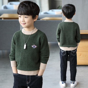 Μάλλινο παιδικό πουλόβερ με κολάρο σε σχήμα O
