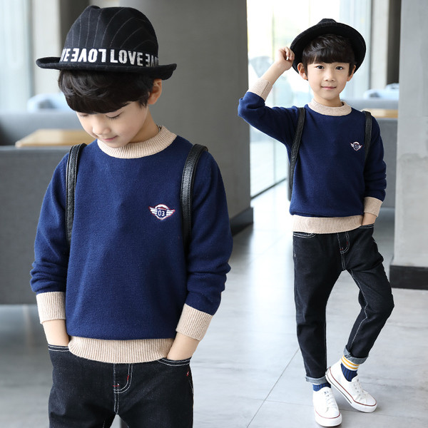 Μάλλινο παιδικό πουλόβερ με κολάρο σε σχήμα O