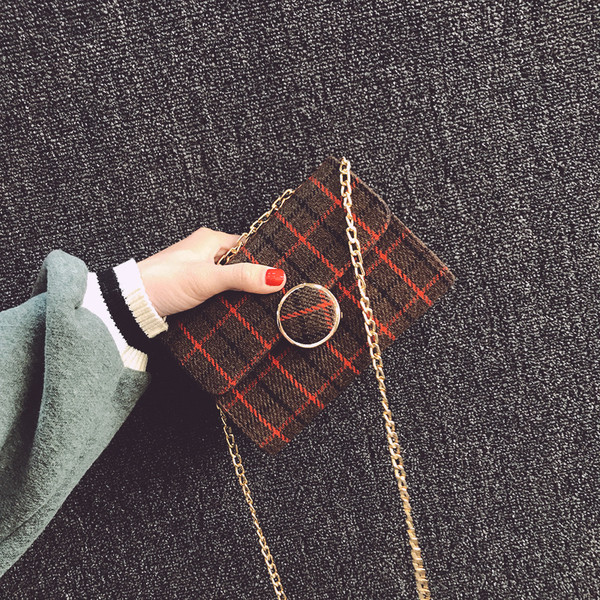 Mini Ladies Carry Bag με μακρά μεταλλική λαβή σε διάφορα χρώματα