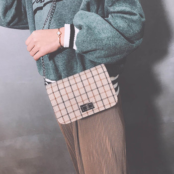 Мини дамска чанта на каре с дълга дръжка в няколко цвята 