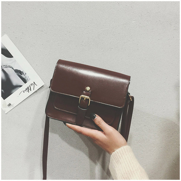 Καθημερινή δερμάτινη γυναικεία τσάντα για το  έναν ώμο σε διάφορα χρώματα