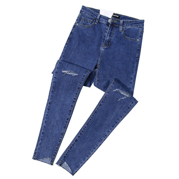 Blugi subțiri de damă simpli, cu petice, potriviti pentru purtarea de zi cu zi, într-o culoare închisă