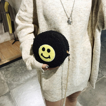 Плюшена кръгла мини дамска чанта с усмивка в няколко цвята 