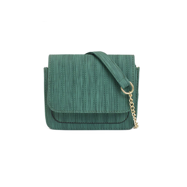 Απλή μικρή γυναικεία τσάντα με μεγάλη λαβή από μέταλλο