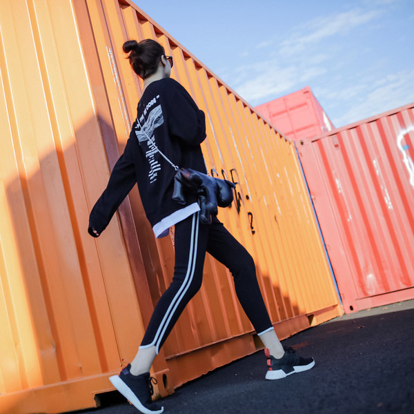 Γυναικείο αθλητικό κολάν σε δύο απαλά χρώματα