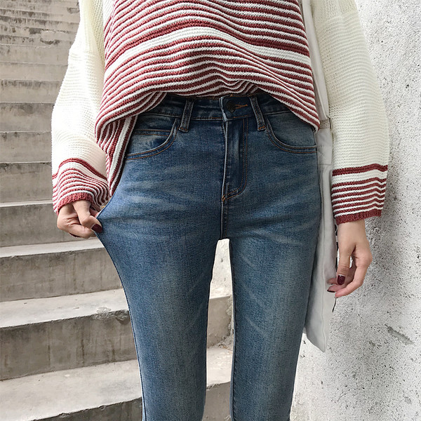 Γυναικεία τζιν με ψηλή μέση