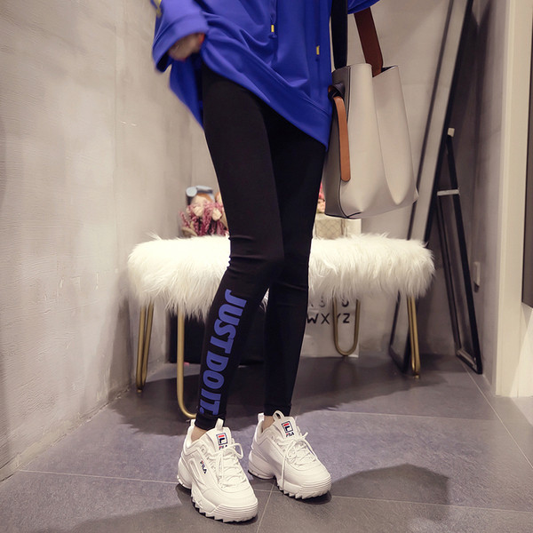 Jambiere sport de damă cu o inscripție interesantă