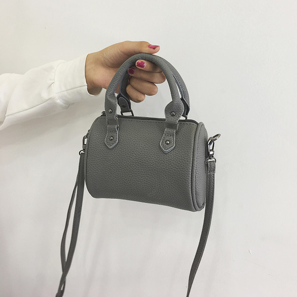 Καθημερινή γυναικέια τσάντα χαρτοφύλακα με μικρή και μεγάλη λαβή σε διάφορα χρώματα