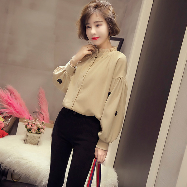 Μοντέρνο γυναικείο πουκάμισο σε freestyle με φαρδιά μανίκια σε δύο χρώματα