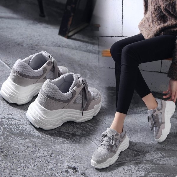 Γυναικεία αθλητικά πάνινα παπούτσια με κορδόνια