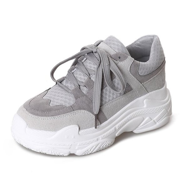 Γυναικεία αθλητικά πάνινα παπούτσια με κορδόνια