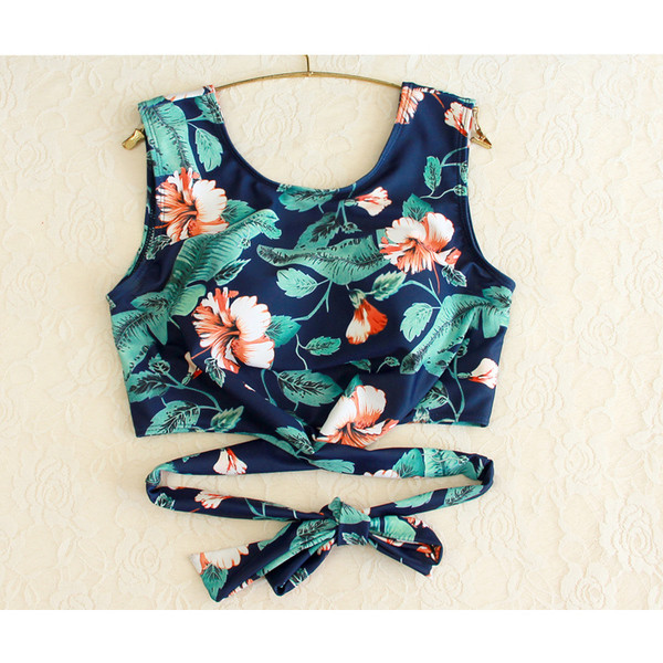 Γυναικείο μαγιό σε δύο μοντέλα